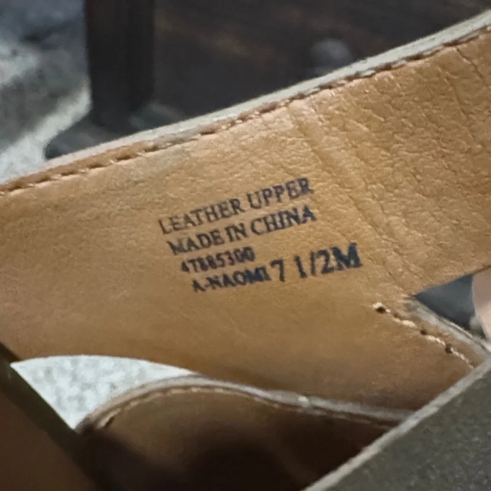 Franco Sarto Olive Green Wedge Sandals - Picture 9 of 9